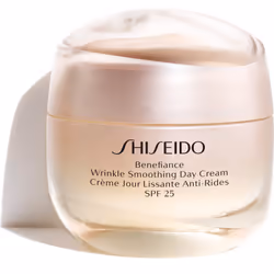 Comment garder une peau toujours belle et jeune ? Le sujet est éternel. La crème de jour contre les rides Shiseido Benefiance ...