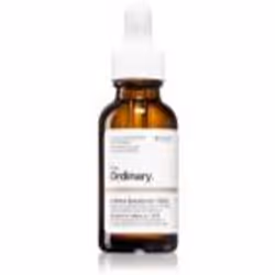 Découvrez le pouvoir décongestionnant de la caféine. Le sérum énergisant The Ordinary Caffeine Solution 5% + EGCG est un soin ...
