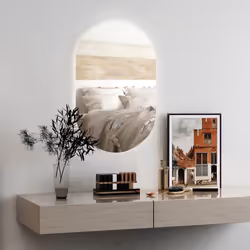 Description : Ce miroir mural LED ovale de haute qualité d'une taille de 80 cm x 50 cm est parfait pour être suspendu au-dess ...