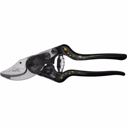 Le FELCO 14, en édition limitée Stéphane Marie, est un sécateur petit, mais redoutablement efficace. Compact et performant, i ...