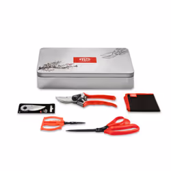 Le kit d'entretien FELCO 933 comprend tout ce qu'il faut pour entretenir correctement les outils de taille. Il comprend le sé ...