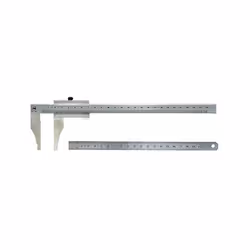 Acier inox trempé. Graduation chromée mat. Blocage à vis. Becs : 55 mm Capacité : 0 - 200 mm Lecture : 0,02 mm Coffret ABS. L ...