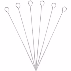 Ces 6 brochettes seront parfaites pour réaliser vos grillades préférées ! Matière : Inox Couleur : Gris Longueur : 35 cm
