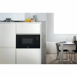 Whirlpool WMF201G micro-onde Intégré Micro-ondes grill 20 L 800 W Noir, Acier inoxydable