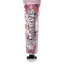 Le dentifrice Marvis Limited Edition Kissing Rose prend totalement soin de vos dents et de vos gencives, il vous laisse une a ...