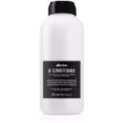 En lavant vos cheveux, le shampoing ouvre les cuticules qui constituent la structure superficielle du cheveu. Il est donc imp ...