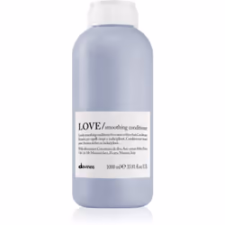 En lavant vos cheveux, le shampoing ouvre les cuticules qui constituent la structure superficielle du cheveu. Il est donc imp ...