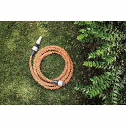 description Tuyau Aquapop JOY, extensible jusqu'à 22,5 mètres. Avec mini pulvérisateur de jardin réglable, raccord de robinet ...