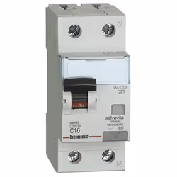 Interrupteur Magnétothermique Différentiel Bticino BTDIN assure une protection contre les surintensités et les fuites, garant ...