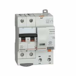 Type d'intervention différentielle : AC Poly Type : 2P (phase phase phase bipolaire) Nombre de modules : 4 Puissance d'interr ...