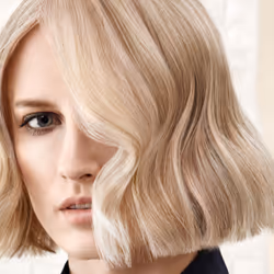 Revlon Revlonissimo Color Excel Ton sur Ton 8.01 Blond Clair 70 ml - Vue supplémentaire 4