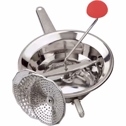 En inox 18/10 avec 3 filtres interchangeables, 3 pieds rabattables