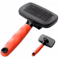 Cette brosse carde élimine parfaitement les poils morts de votre animal de compagnie grâce au système spécial. Conseillée pou ...