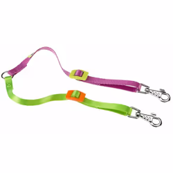 Twin Colours est un dispositif à deux extrémités en nylon conçu pour promener deux chiens en même temps. Elle est disponible  ...