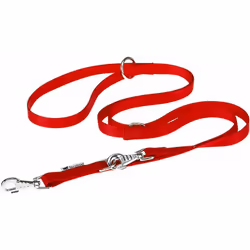 Club GA est une laisse en nylon idéale pour le dressage du chien. Elle est disponible en différentes couleurs et en deux tail ...