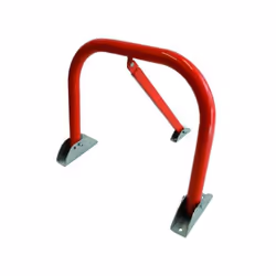 Bornes de stationnement Avec tige Dimensions Cm.57X15X43 (Lxpxh) Diamètre tubulaire rouge Mm. 40X2 Pour une utilisation sur d ...