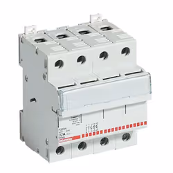 Interrupteur-sectionneur fusible Bticino, avec les caractéristiques suivantes : Tension 500 Vac Courant d'entrée 32A 4 module ...