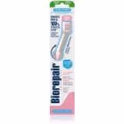 La brosse à dents Biorepair Gums maintient la santé et la beauté de vos dents. Elle élimine efficacement la plaque dentaire e ...