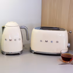 Smeg TSF01CRUK grille-pain 6 2 part(s) 950 W Crème - Vue supplémentaire 4