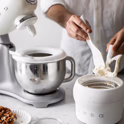 Smeg SMF02CREU Robot Mixer 4,8 L 800 W Crème Argent - Vue supplémentaire 5