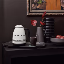 Smeg KLF03PCWEU bouilloire 1,7 L 2400 W Noir, Blanc - Vue supplémentaire 5