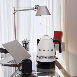 Smeg KLF03PCWEU bouilloire 1,7 L 2400 W Noir, Blanc - Vue supplémentaire 6