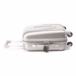 Cellularline Tracy Lock - Designed for iOS TRACY LOCK est le cadenas localisateur compatible exclusivement avec les appareils Apple via l’app “Localiser”. Conçu pour les valises, sacs à dos et effets personnels, il allie sécurité et traçabilité dans un seul accessoire intelligent. - Vue supplémentaire 7