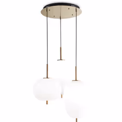 Chandelier avec fenêtre de rose et éléments décoratifs en métal avec finition en or satiné. Diffusers en verre d'acide blanc ...