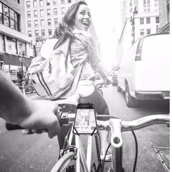 Celly Swipe Bike Support passif Mobile/smartphone Noir