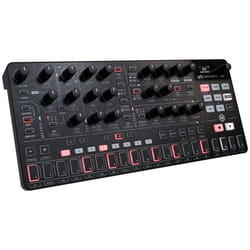 Synthétiseur analogique - IK Multimedia - UNO Synth PRO X - 3 oscillateurs - Double filtre - Effets intégrés
