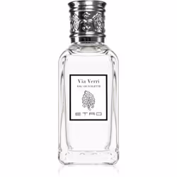 Pour tout le monde, sans qu’aucune différence ne soit faite. L’eau de toilette unisexe Etro Via Verri convient aussi bien aux ...