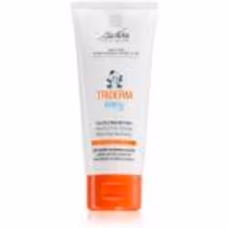Le produit BioNike Triderm agit efficacement sur la peau douce de l’enfant.