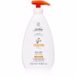 Le produit BioNike Triderm prend soin de la peau de l’enfant en douceur pendant son bain.