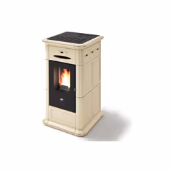 Le poêle à granules ventilé en céramique Alina possède une puissance nominale de 8 kW ce qui lui permets de chauffer environ ...
