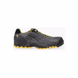 Beat II Textile Low S1P HRO SRC di Diadora è una calzatura bassa S1P in tessuto di poliestere sovrainiettato in TPU.Dotata di ...