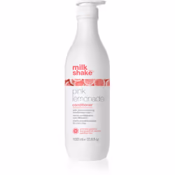 En lavant vos cheveux, le shampoing ouvre les cuticules qui constituent la structure superficielle du cheveu. Il est donc imp ...