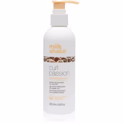 Le soin sans rinçage Milk Shake Curl Passion s’applique sur vos cheveux fraîchement lavés, il leur apporte tout ce dont ils o ...