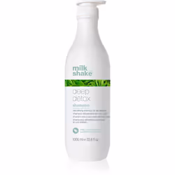 Le shampooing Milk Shake Deep Detox nettoie efficacement le cuir chevelu, il lave parfaitement les cheveux et leur redonne le ...
