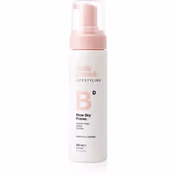 Dites adieu aux cheveux ternes une bonne fois pour toutes. Le spray volumisant milk_shake® Lifestyling Blow Dry Primer apport ...