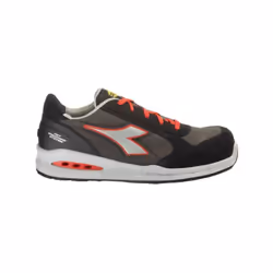 Les chaussures de sécurité basses S3S, conçues pour offrir une protection optimale, sont fabriquées en cuir bovin avec un eff ...