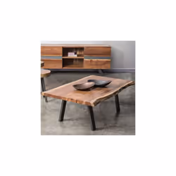 Laissez-vous séduire par l'apparence originale de cette table basse en acacia naturel et noir CHENO. Manufacturé avec un plat ...
