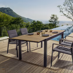 Du plus bel effet sur la terrasse ou sur la pelouse, cette table de jardin extensible en alu anthracite et bois est l'exemple ...