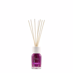 Millefiori Volcanic Purple huile essentielle 100 ml Bergamote, Bois de cachemire, Patchouli, Poire, Pivoine, Framboise, Rose, Cynorrhodon, Musc blanc Diffuseurs d'huiles essentielles