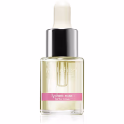 Rien n’est plus facile que de changer votre parfum d’intérieur. L’huile parfumée Millefiori Natural Lychee Rose semble avoir  ...