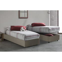 Lit coffre DMORA en éco-cuir marron avec matelas à mémoire de forme inclus 80x190 cm