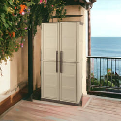 Armoire extérieure ou intérieure, 2 portes et 3 niveaux en polypropylène, 100% Made in Italy, 70x39h165 cm, couleur beige - Dmora