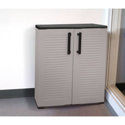Dmora Armoire polyvalente multi-usines ou interne, armoire basse avec 2 portes et 3 niveaux en polypropylène, 100% Made in Italy, 68x37h84 cm,