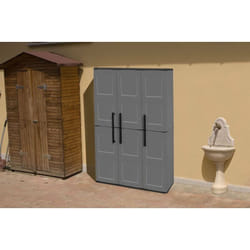 Dmora Armoire extérieure ou intérieure, 3 portes et 3 niveaux en polypropylène ajustables, 100% Made in Italy, 102x37h163 cm, couleur grise