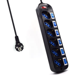 Ewent EW3851 protection surtension Noir 6 sortie(s) CA 220 V 1,5 m