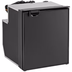 Le Cruise 65 a une grande capacité et une porte robuste conçue pour contenir des bouteilles et des canettes d'un demi-litre.  ...